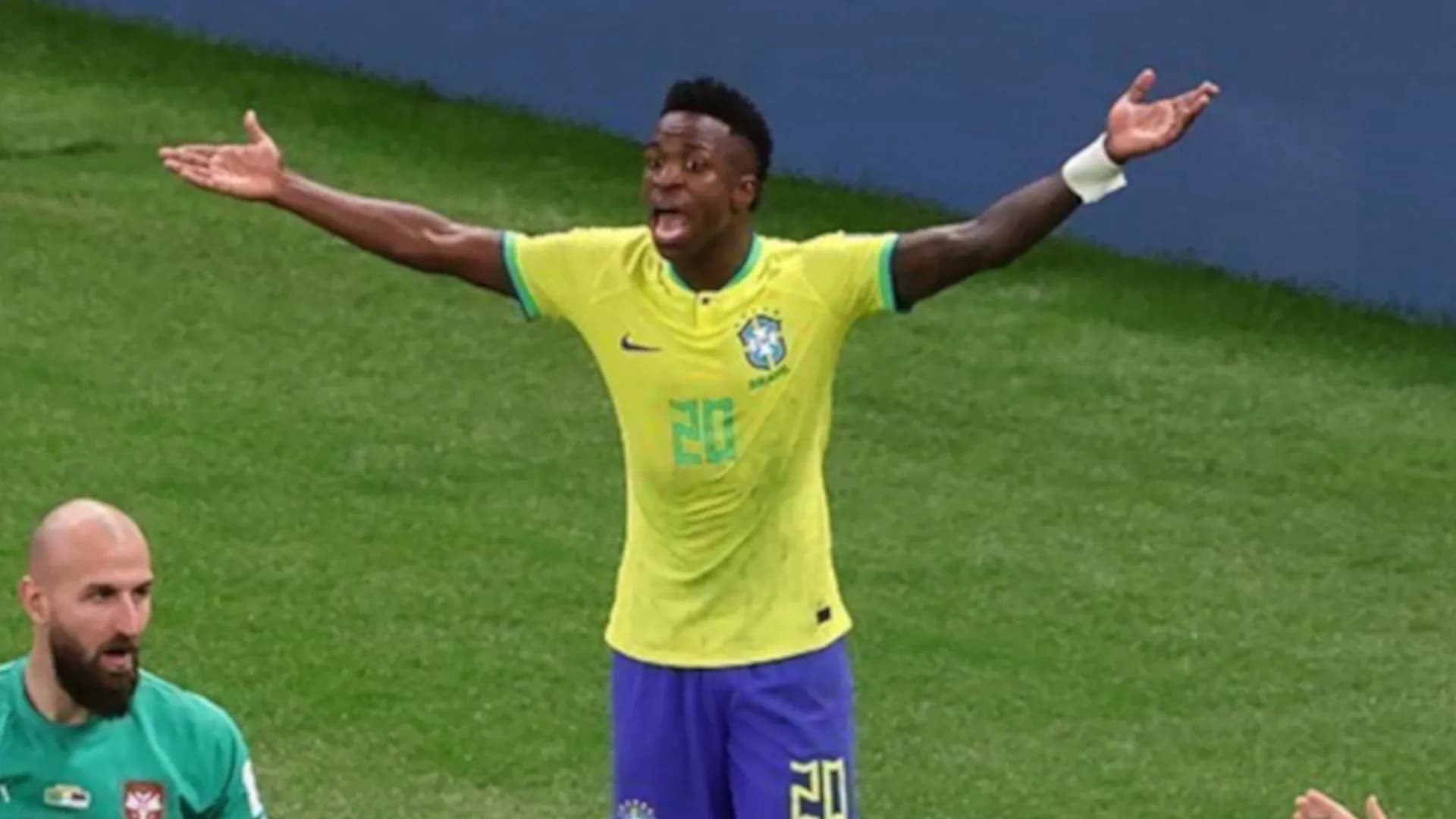 بعد أزمته مع خطيبته... حريق منزل فينيسيوس جونيور في مدريد