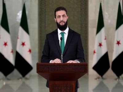 "والله مثلك ما جابت النساء".. هتافات مثيرة اللجدل في استقبال الشرع في نيويورك