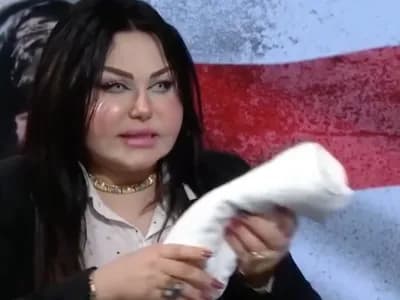 تطورات "فضيحة المناشف".. العراقية زينب عكلة تحمل منشفتها على الهواء للرد على الاتهامات!