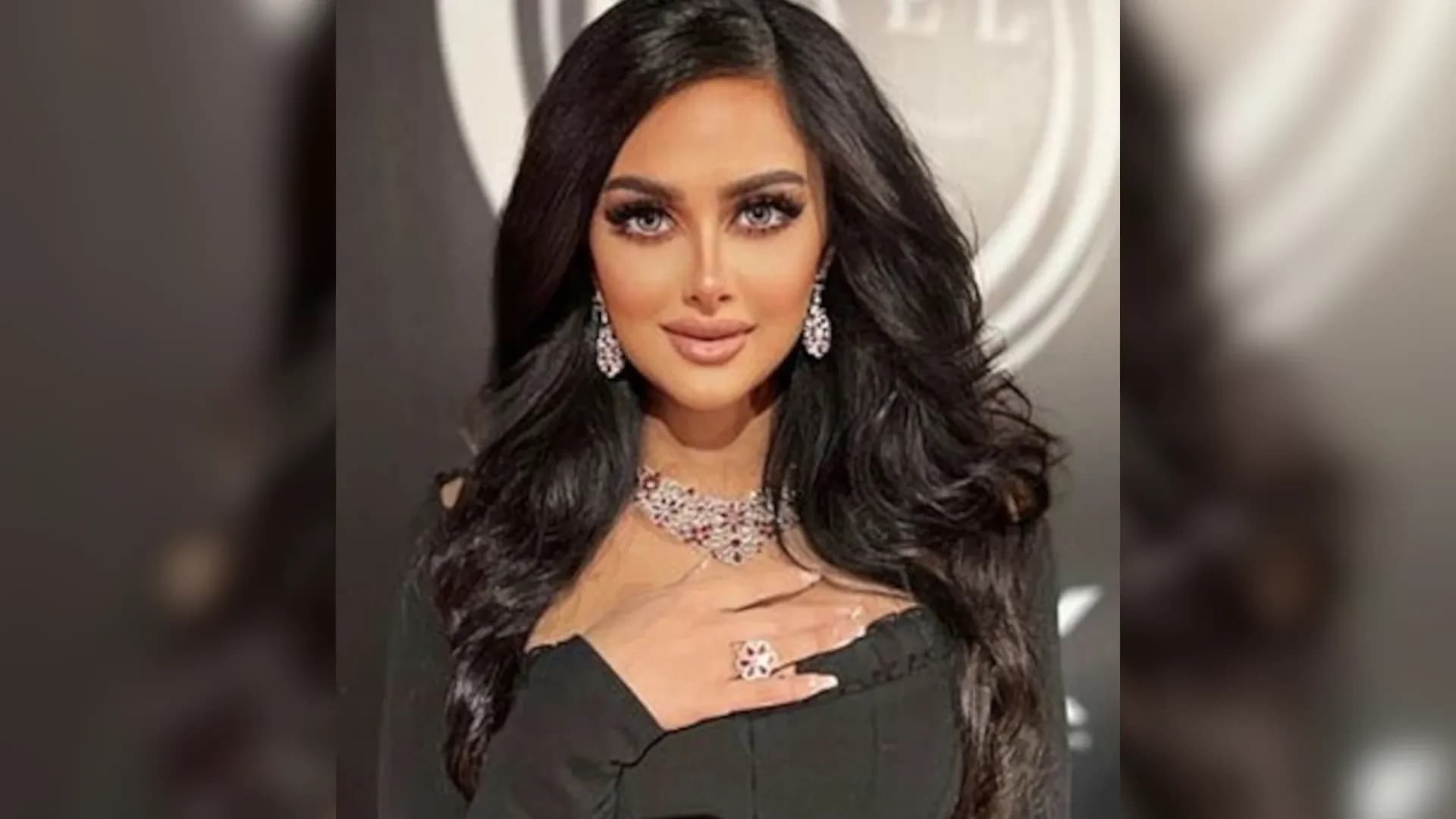 من هي مهرة لطفي التي أثارت الجدل في عيد ميلاد لجين عمران؟