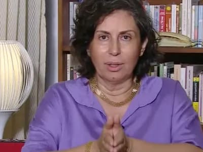 باحثة تونسية تثير الجدل بتفسيرها لحديث "ناقصات عقل ودين".. فيديو