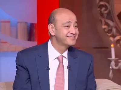 عمرو اديب: "حتى انا نفسي ابقى خطيبة احمد عز".. فيديو