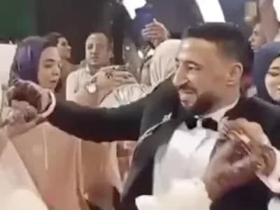 فيديو محزن.. وفاة شاب مصري بشكل مفاجىء في حفل زفافه